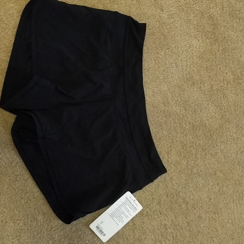 Lululemon  athletic black short